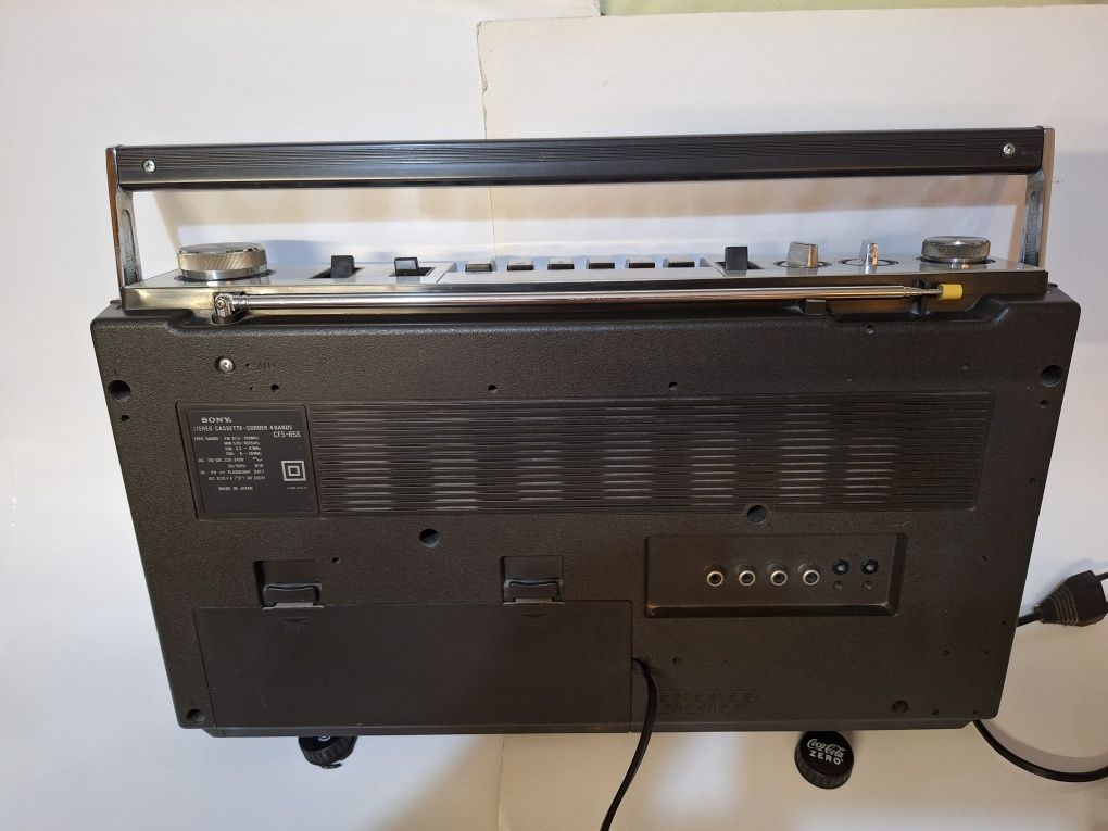 Радиокасетофон  "SONY CFS - 65S".