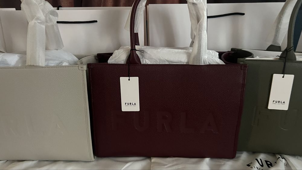 Чанти FURLA NIOBE.100% оригинал. Нови, с етикети,сериен номер !
