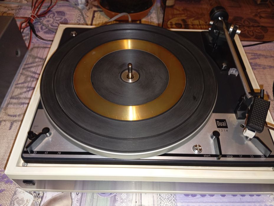 Грамофон Duual 1214