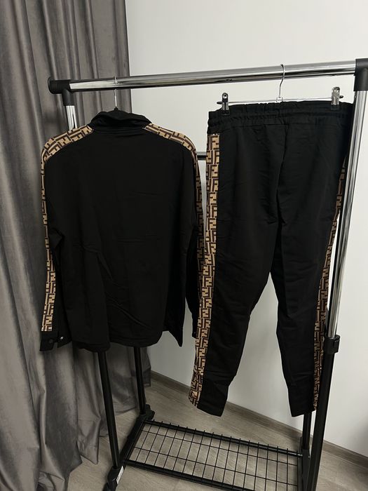 Compleu FENDI super calitate