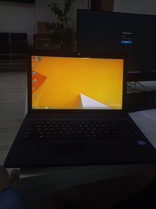 Lenovo notebook sotiladi