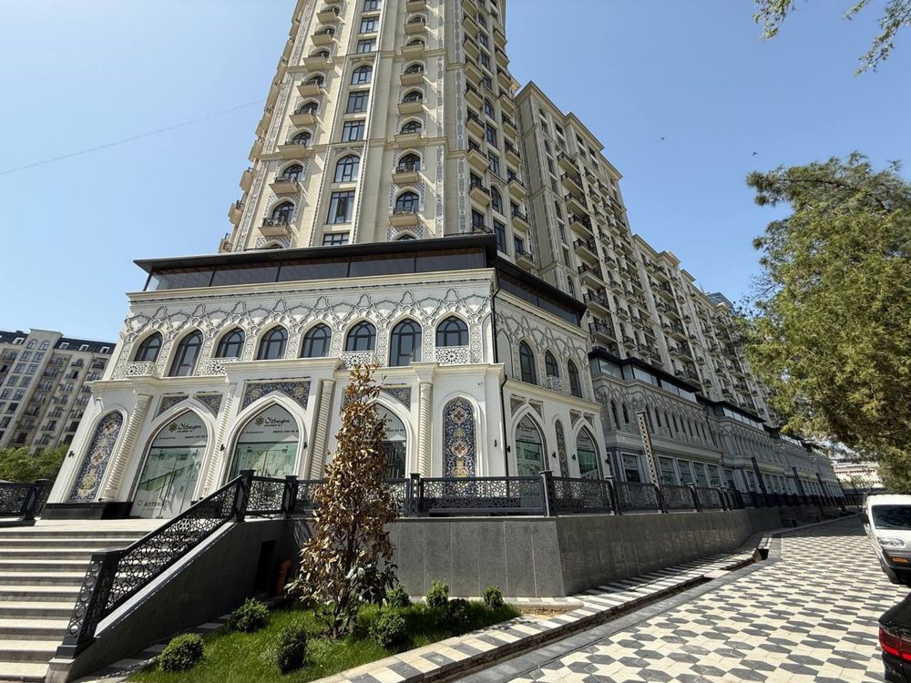 1-линия Новостройка 2000м2 / Улица Бобур
