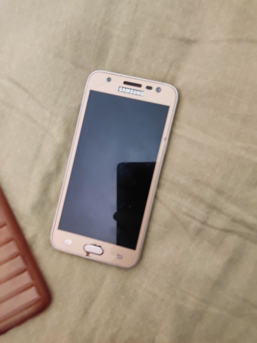 Telefon Samsung J3