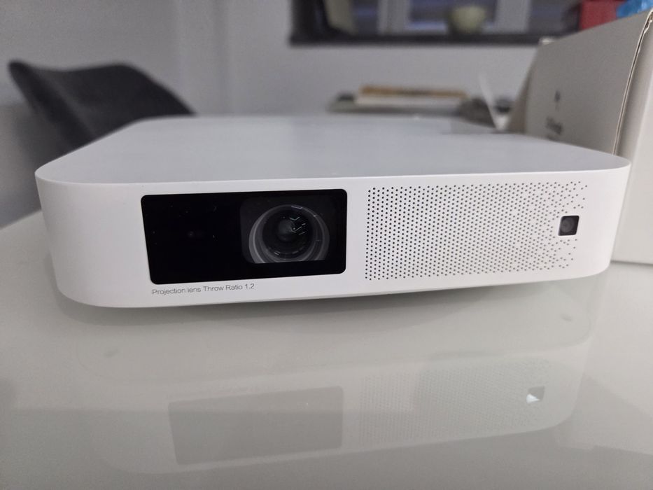 Видеопроектор XGIMI Elfin 1080p, Android TV, 800 ANSI лумена, Вградени