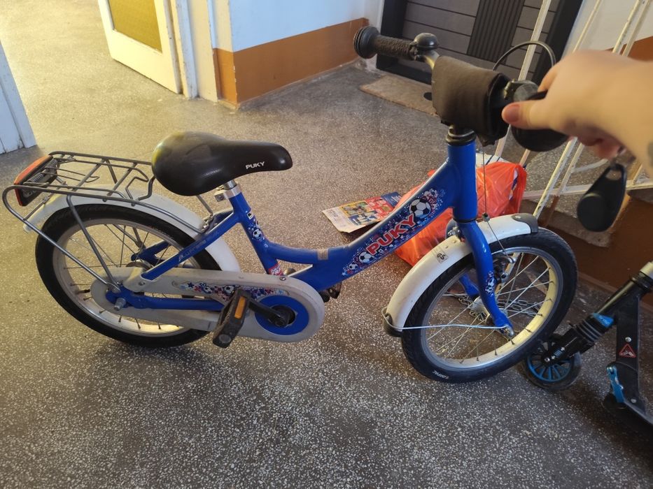 vând bicicleta in stare bună