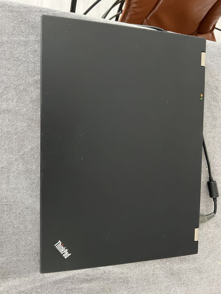 Lenovo thinkpad t400s лаптоп