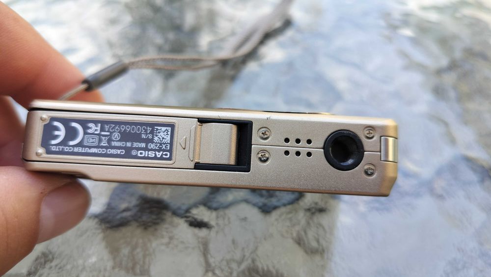 Compact Digital Camera Casio EXILIM EX-Z90 Gold 12.1 Mp