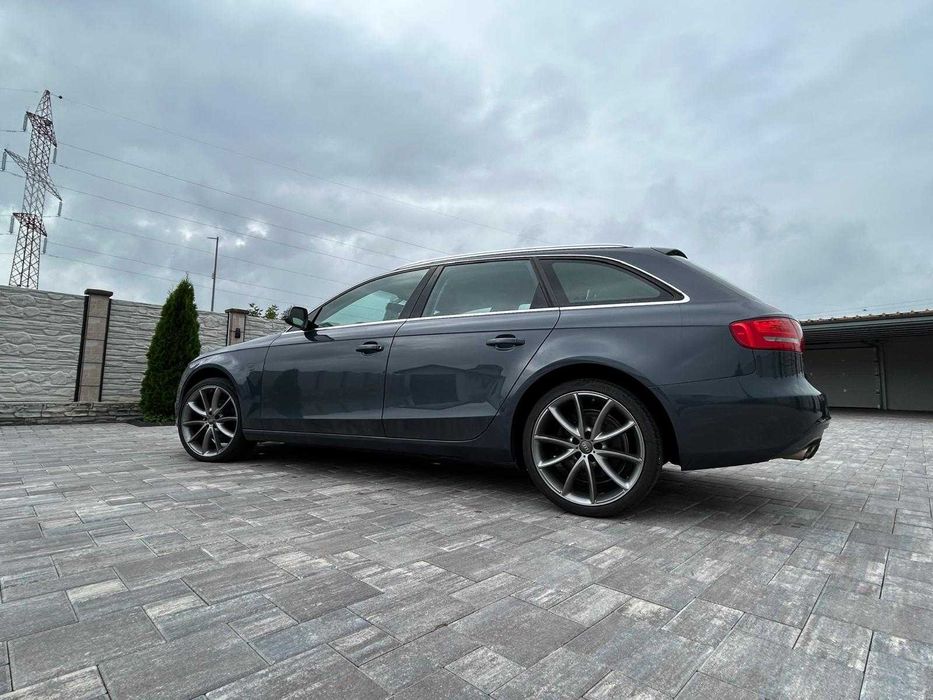 Audi  A4  S-line an 2010
