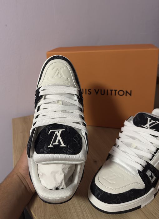 Louis Vuitton Sneakers