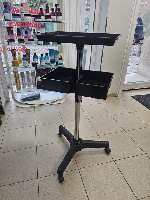 Фризьорска количка