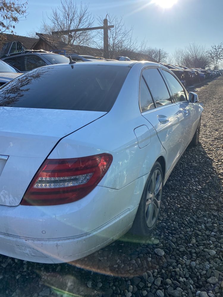 Senzori parcare cu instalație senzori bară față Mercedes C Class W204