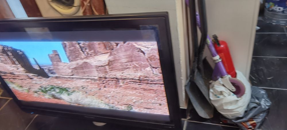 Плазмен телевизор 42инча