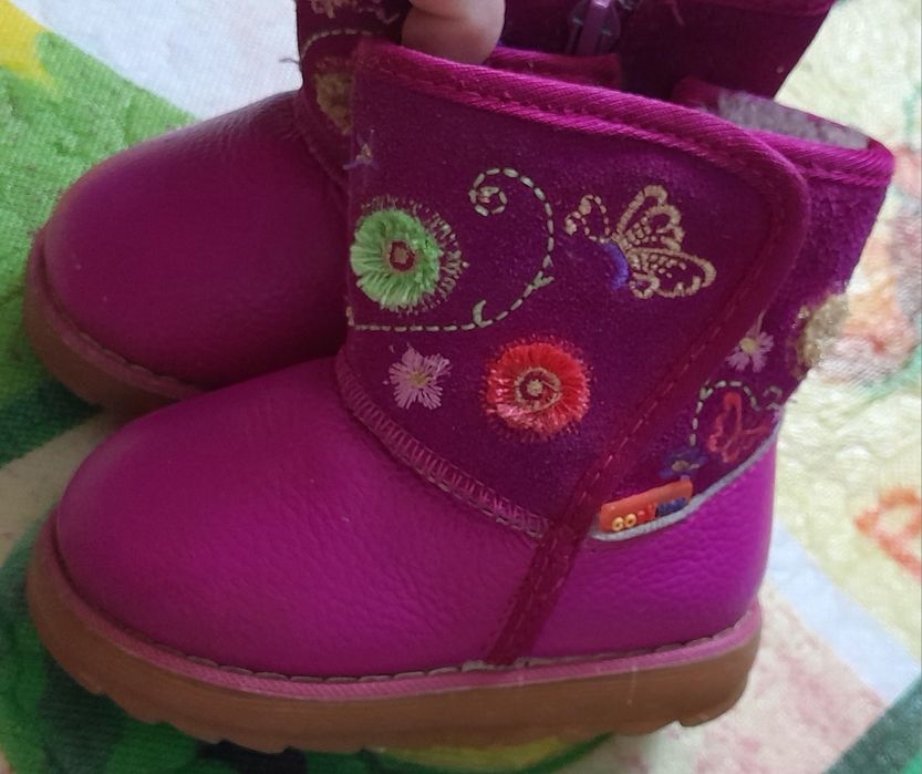 Қыз балаға қысқы аяқ киім