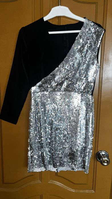 Продам вечерние платья