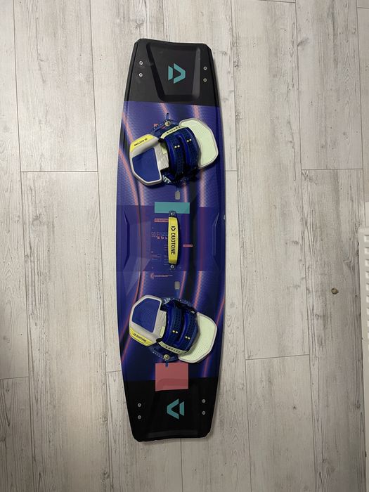 Placa kitesurf DUOTONE + legaturi + fine