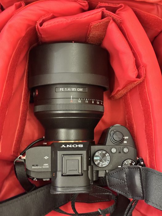 Продам срочно фотоаппарат Sony alpha 7 III + обьектив Sony GM