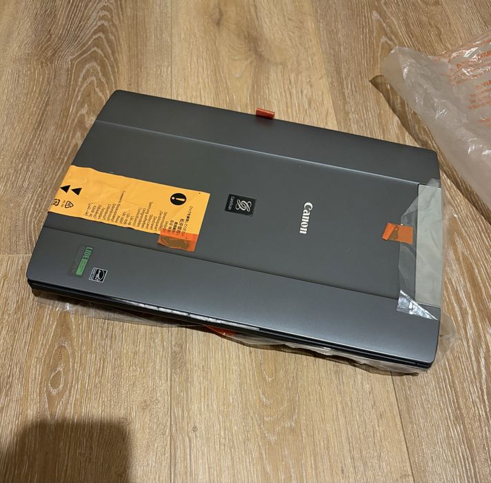 Планшетный сканер canon