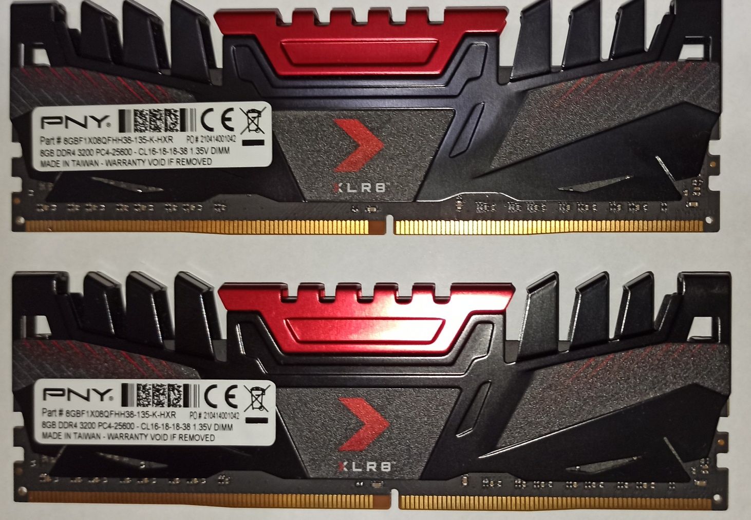 Продам ОЗУ DDR4 16Gb(2*8)