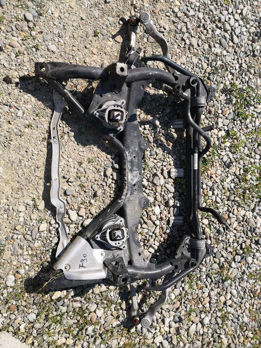 Jug motor cadru bmw seria 3 f30 f31 2014 pe original fără defecte