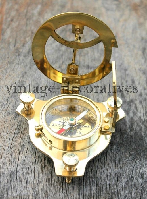 месингов компас със слънчев часовник - промоция