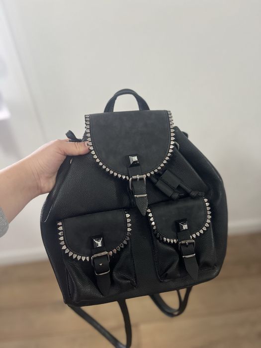 Дамска раница Guess