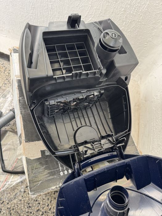 Прахосмукачка с Торба Siemens VBBS607V00, 700W, 4L!