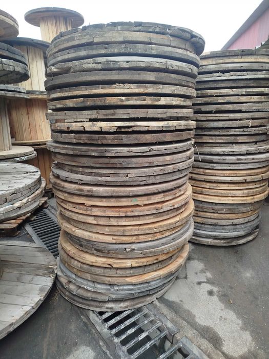 Дрова для дома и бани.