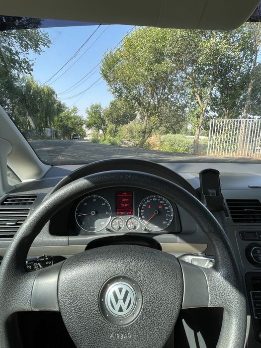 Volkswagen Touran,2009,2.0 TDI BMM 140 cp