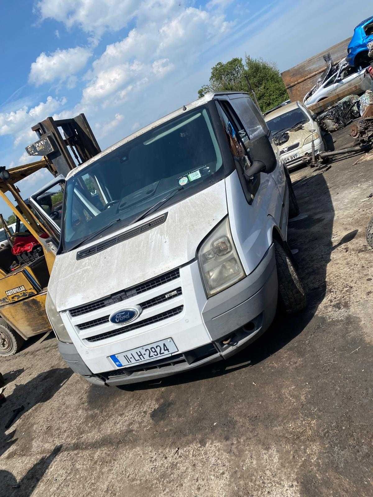 Dezmembrez Dezmembrari piese Ford Transit motor 2.2 euro 4 an 2008