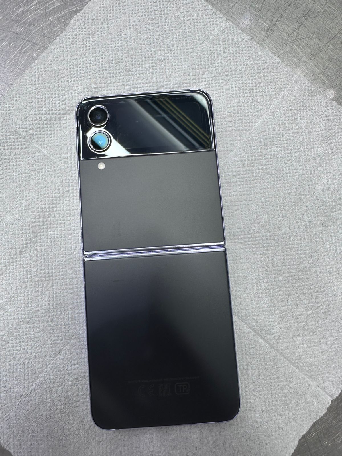 Galaxy z flip 4  128