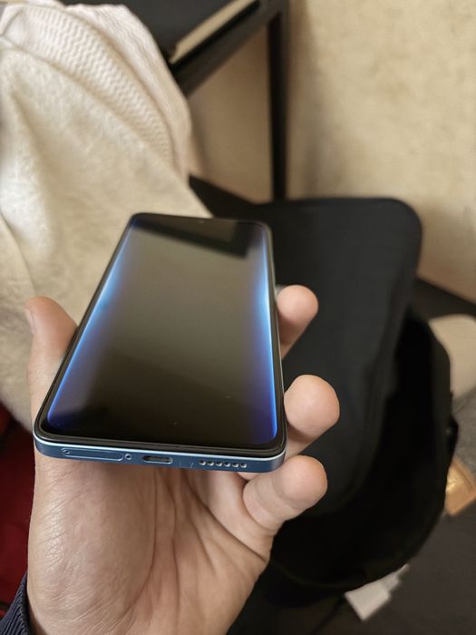 Продается редми нот 14 про с кор документами.