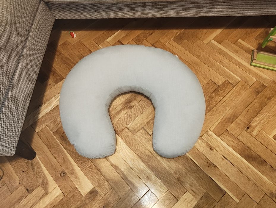 Възглавница за кърмене