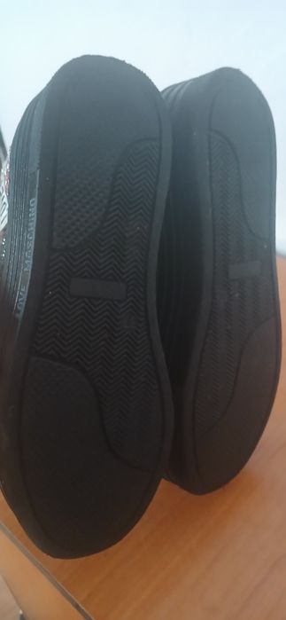 Vând adidadi originali Moschino cu platforma  nr 37