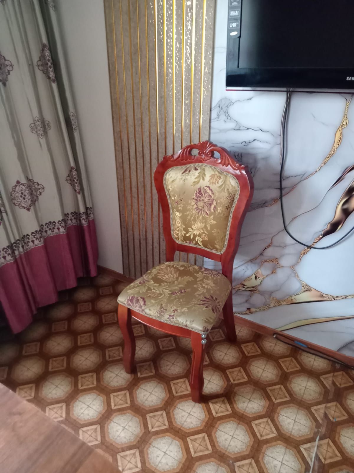 Мебель стол и стул