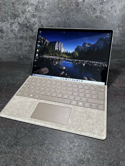Surface Pro 8 i5 512 SSD