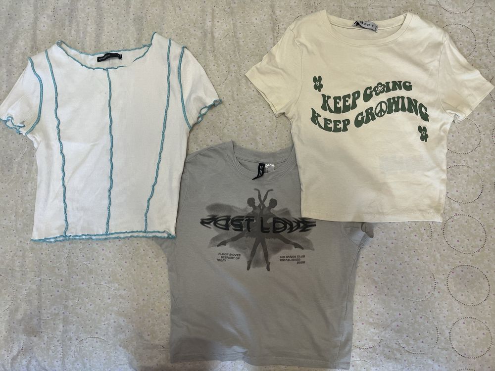 Crop top тениски с различен дизайн