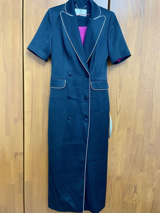 Элегантное платье-пиджак для корпоратива