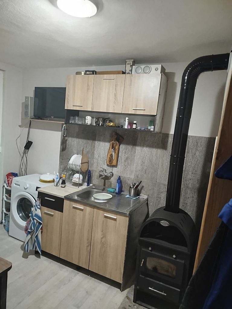 Продава се Къща в с. Раждавица, Област Кюстендил - 42 кв.м за 536 €/кв.м - Снимка #9