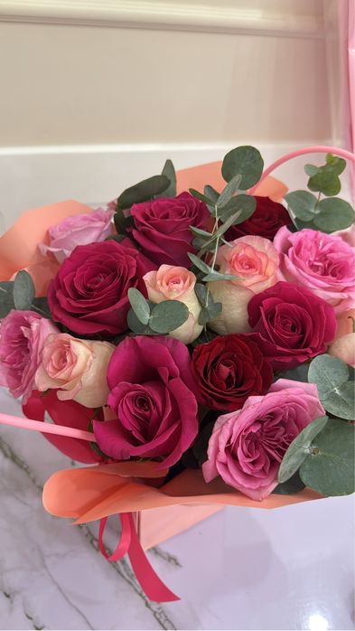 Букет цветов свежее в нормальном состоянии!