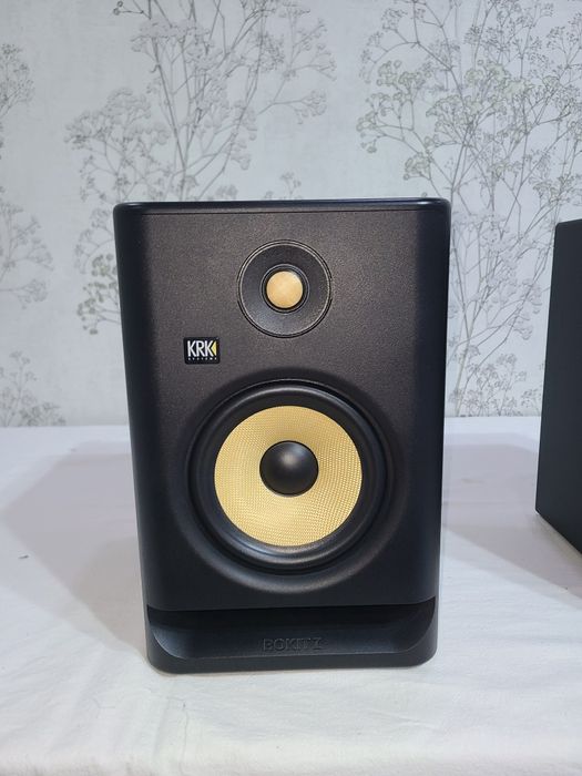 Студийный монитор KRK ROKIT 7 G4 состояние новое