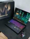 Vând Predator Helios Neo 16 AI (2025)