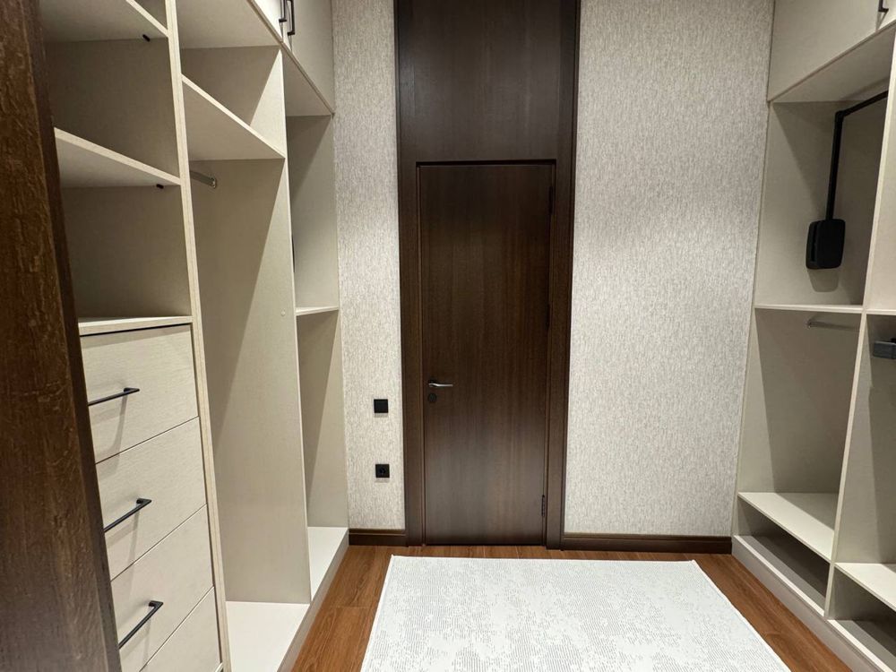 СРОЧНО ПРОДАЁТСЯ 2ком квартира  ЖК "Nest one"  39-этаж Вид на парк