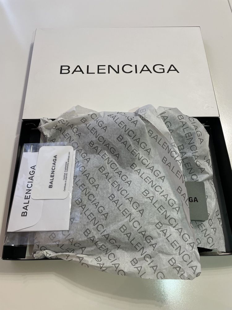 Двулицев кашмирен шал balenciaga