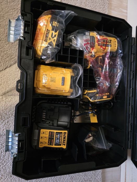 Ударен гайковерт Dewalt -DCF892P2T