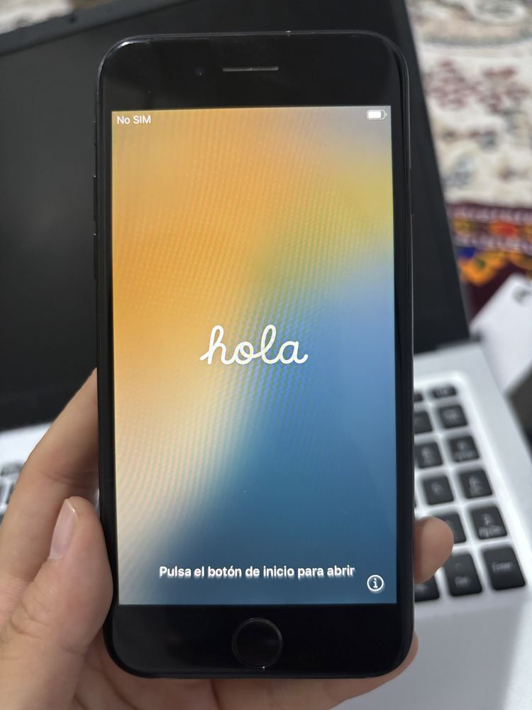 Продам Iphone Se