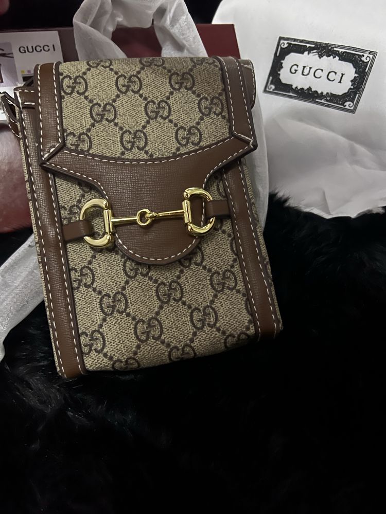 Оригинални чанти love moschino и guess и gucci