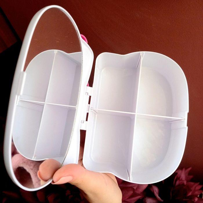 Caseta bijuterii hello kitty sanrio caseta biju cu oglinda