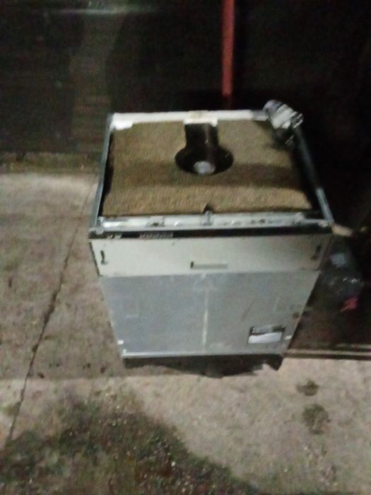 Vând mașină de spălat vase