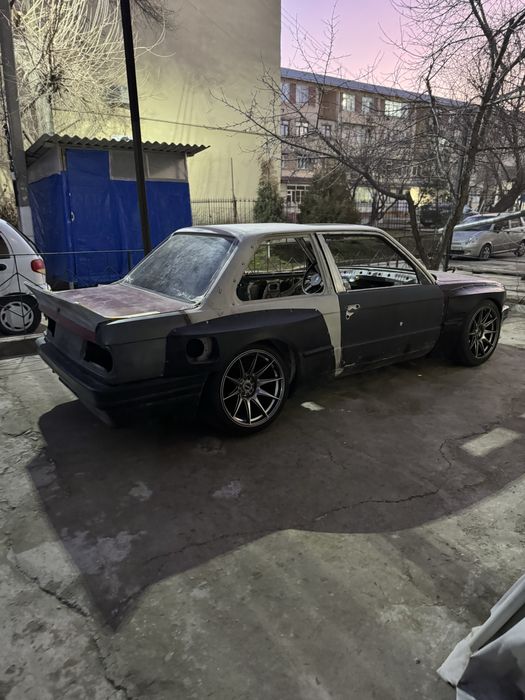 Bmw e30 kupe sotiladi Mator b/n