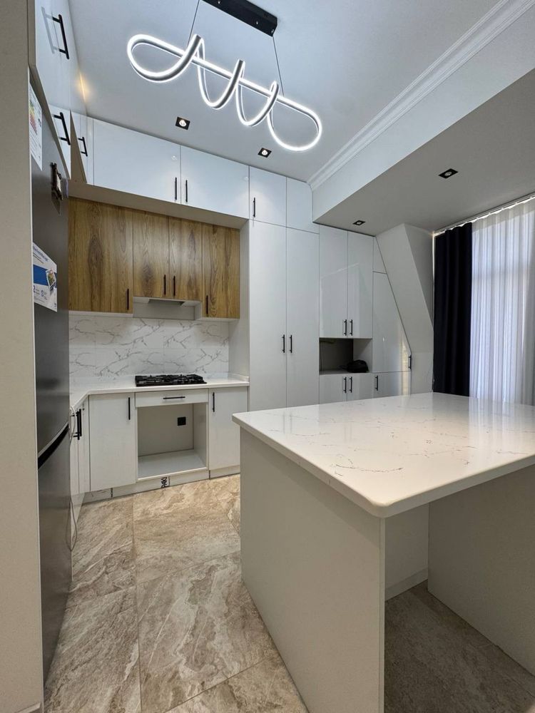 2-комнатная квартира, массив Феруза, 6/6, 75 м², не торец